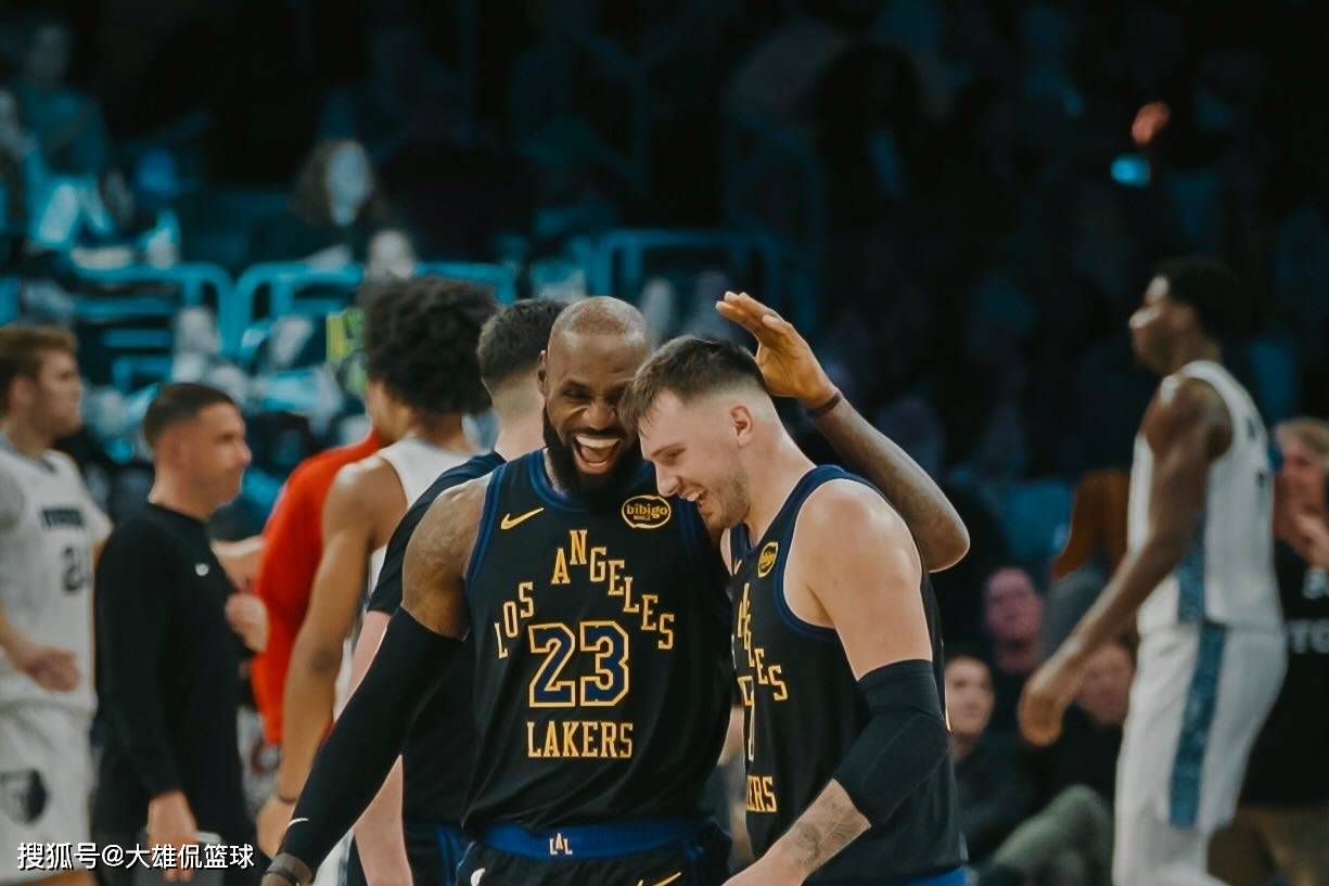 西部第三的湖人，拥有联盟倒数前五名的首发阵容